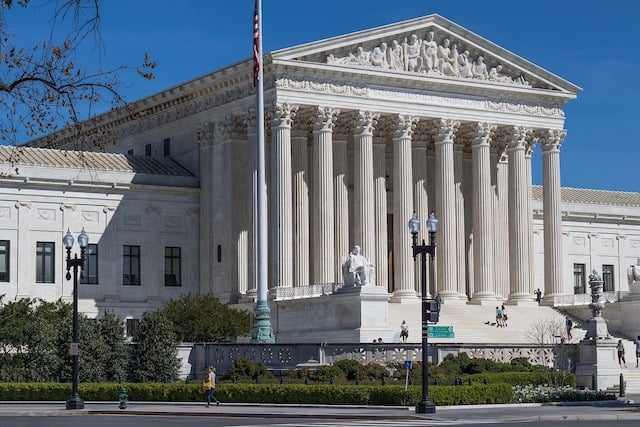 Picture of US Supreme Court Building